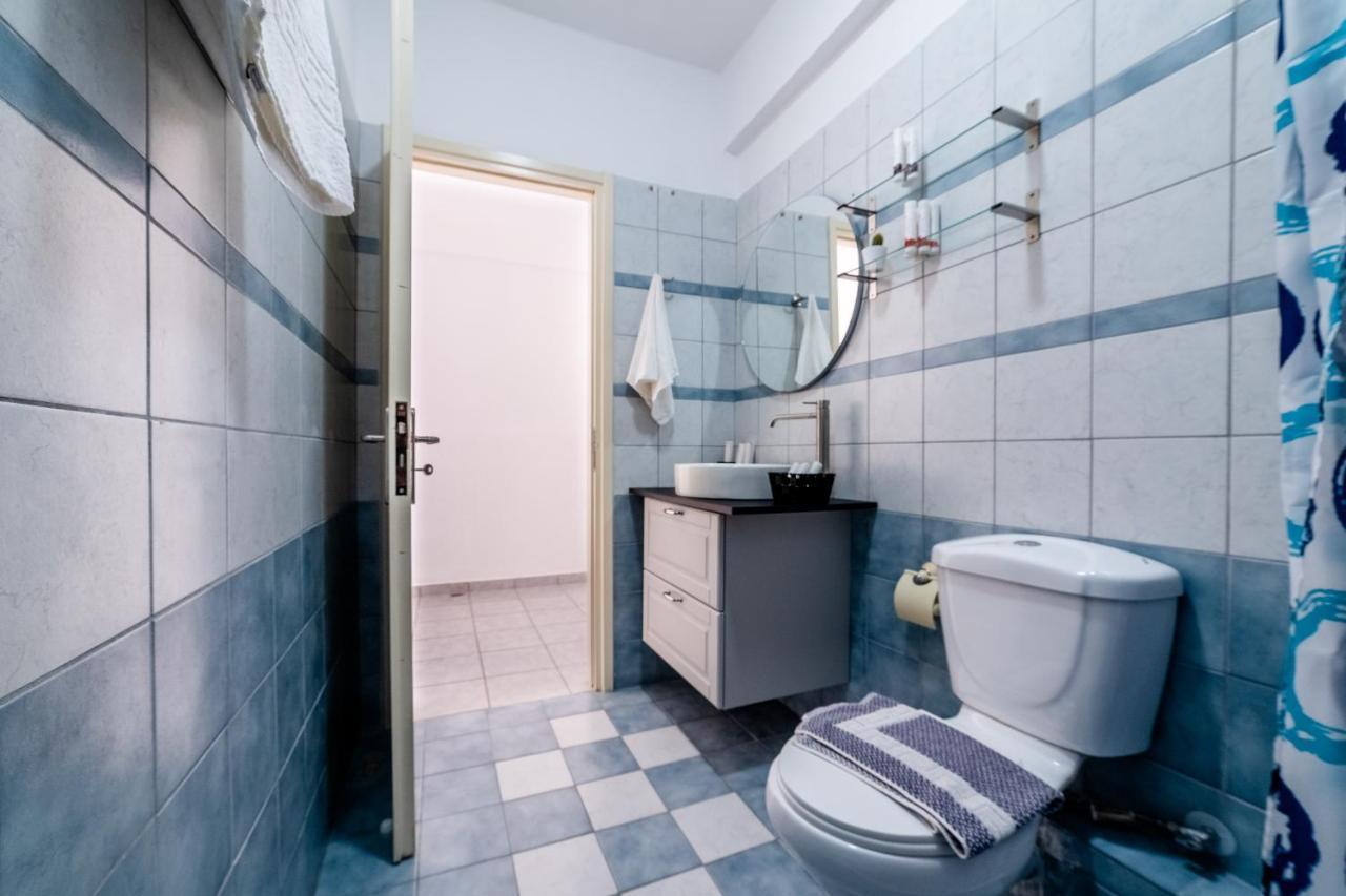 Azzurro Hotel Paleros Екстериор снимка
