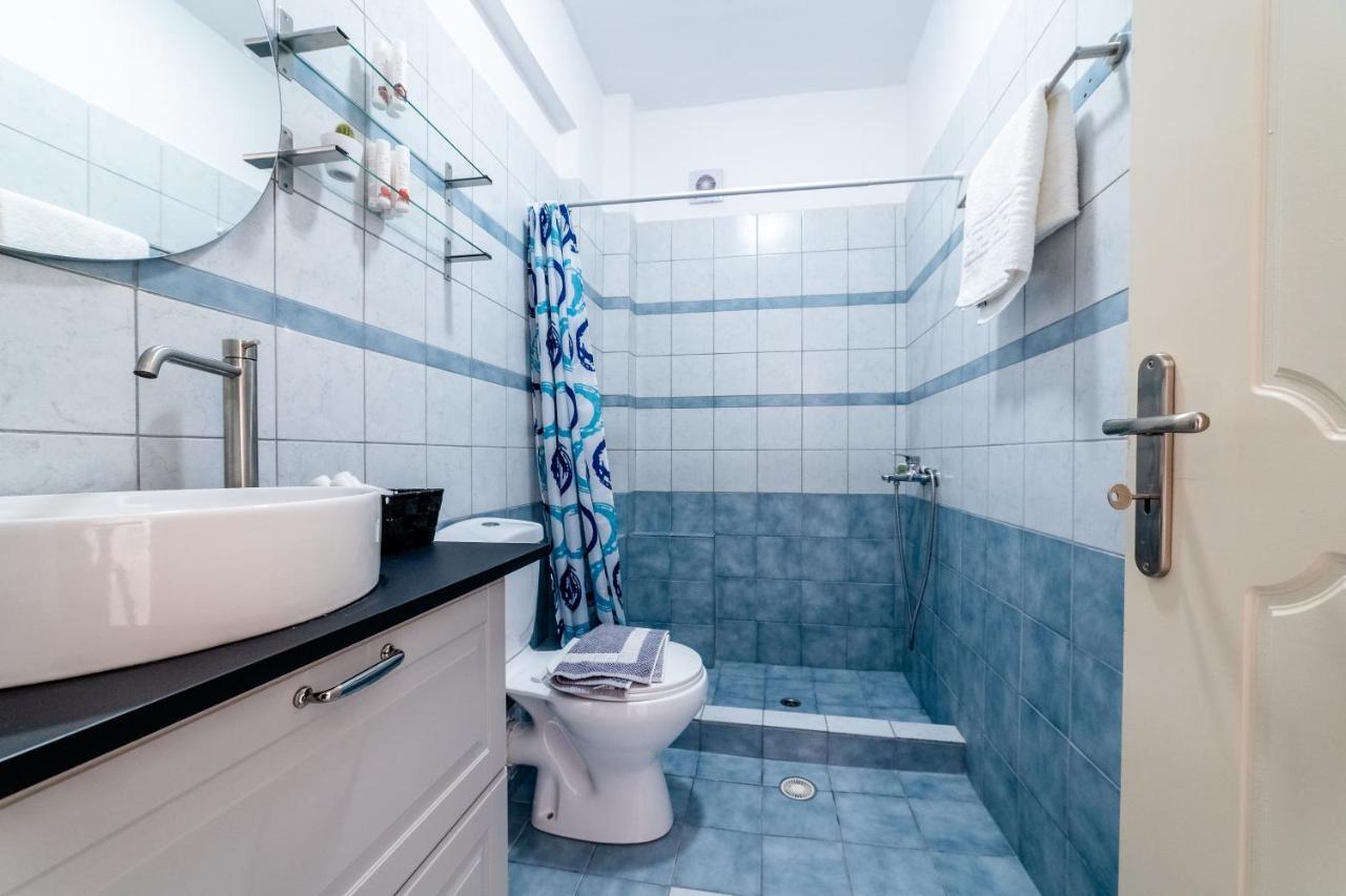 Azzurro Hotel Paleros Екстериор снимка