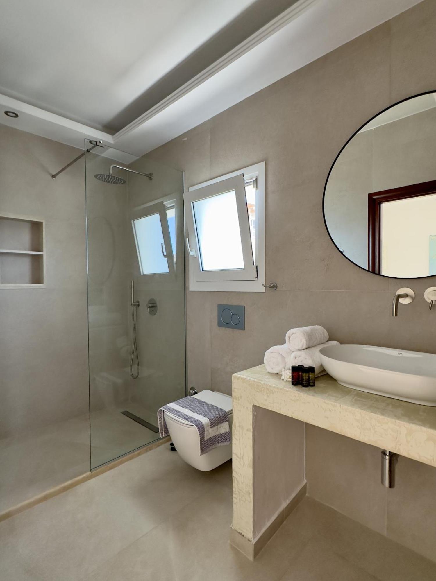 Azzurro Hotel Paleros Екстериор снимка
